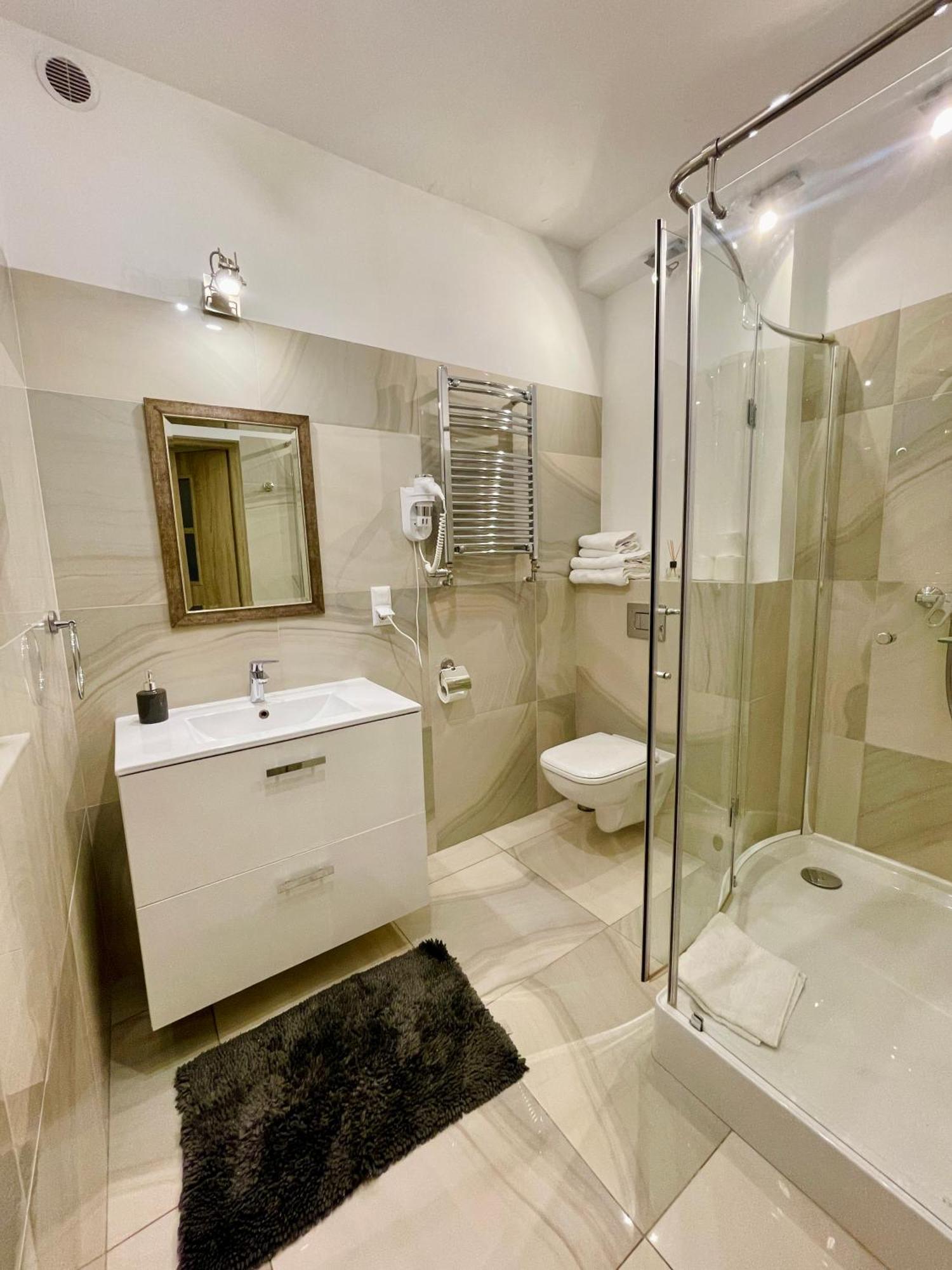 Apartamenty Molus Na Rynku Staromiejskim Torun Ngoại thất bức ảnh